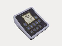 Messgeräte, pH-Meter, Leitfähigkeitsmessgeräte, Sauerstoffmessgeräte, Dickenmessgeräte, Thermometer 06